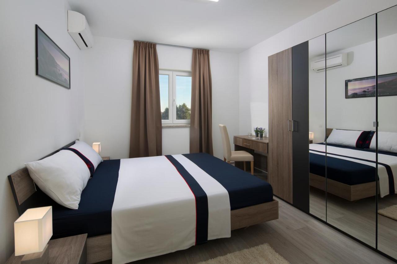 Koromačno Villa Bella Vista מראה חיצוני תמונה